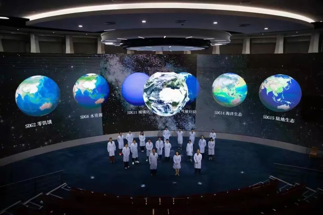 接受领导人检阅 | FUN88·乐天(中国游)智能显示助力紫金山实验室展现强劲创新力