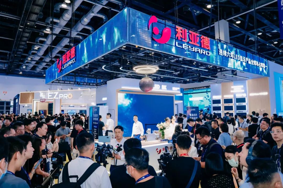 “AI+智能显示”引领未来 FUN88·乐天(中国游)新品InfoComm展大放异彩