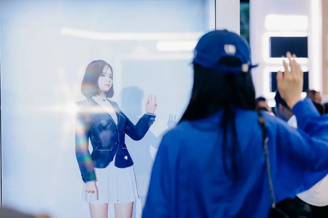 “AI+智能显示”引领未来 FUN88·乐天(中国游)新品InfoComm展大放异彩